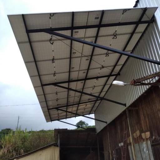 Instalação de Carport Solar - Geração de Energia e Proteção em Manhuaçu, MG