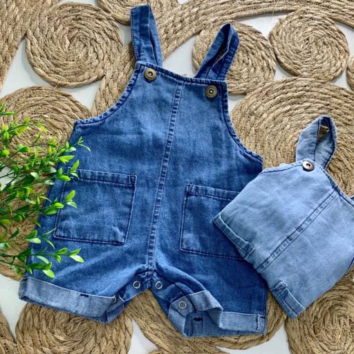 Jardineira jeans para bebê  por Influência Kids - Moda Infantil