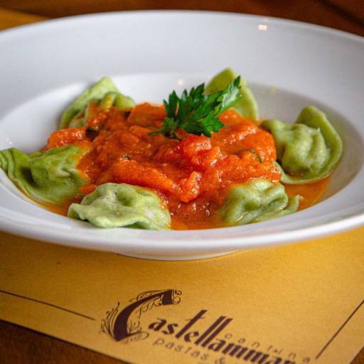 Massas recheadas  e molhos italianos itapetininga por Cantina Castellammare - Restaurante Italiano em Itapetininga