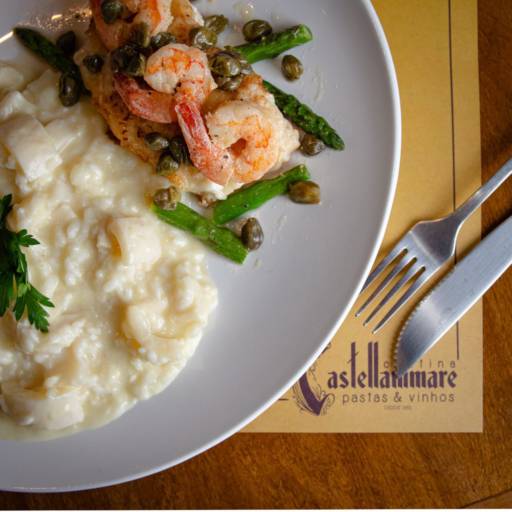 Pratos especiais com peixe por Cantina Castellammare - Restaurante Italiano em Itapetininga