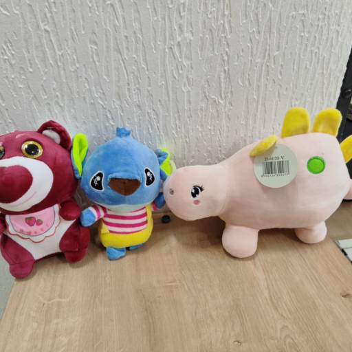 Aluguel de máquina de pegar ursinhos  por Foz Diversões - Aluguel de Fliperama e Karaokê