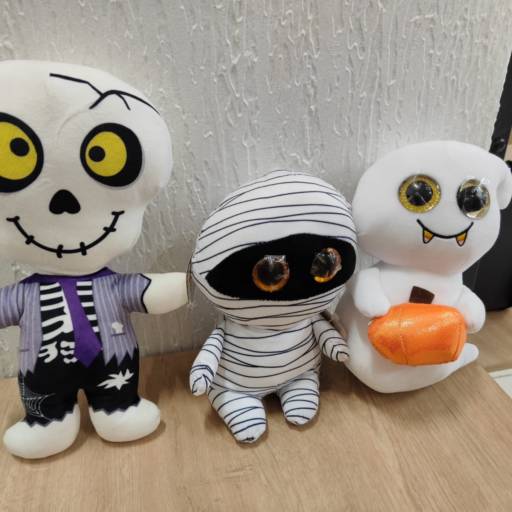 Aluguel de máquina de pegar ursinhos  por Foz Diversões - Aluguel de Fliperama e Karaokê