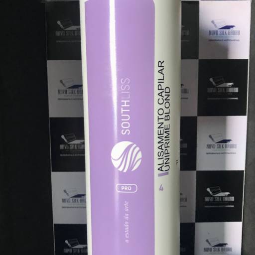 Comprar o produto de Impressão Silk screen em embalagem para shampoo em Bauru em Silk Screen pela empresa Novo Silk Bauru Ltda - Hot stamping e Serigrafia em Bauru em Bauru, SP por Solutudo