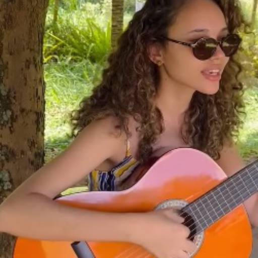 Chico César debaixo do pé de jambo, quero mais o quê? 