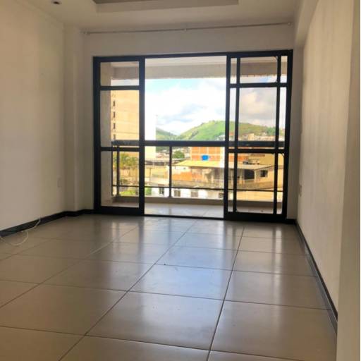 Estou vendendo apartamento no residencial Minas Tower. por Mondo-Japa & Grill