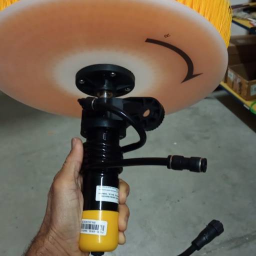 Escova de Limpeza para Painel Solar - Manutenção Eficiente para Maior Eficiência Energética por Energia Solar MK