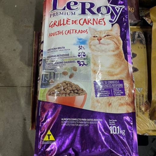 Ração para gatos castrados por Animais & Cia