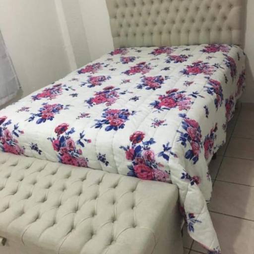 Kit Cabeceira e Puff Baú Casal Captone Luxo por A.D.E.S Estofados