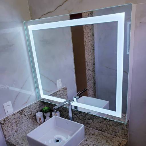 Espelho de Camarim com LED - Beleza e Precisão - Iluminação Perfeita com R&L Jateamentos em Marília, SP por R&L Jateamentos