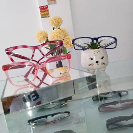  Óculos de Grau Infantil - Proteção e Estilo para os Pequenos em Corrente por Fonte dos Óculos