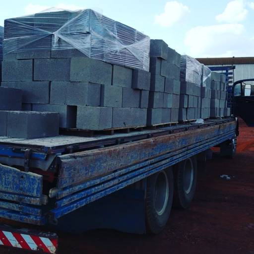 Comprar o produto de Milheiro de bloco de cimento em Bauru em Blocos de Cimento pela empresa Fabrica de Blocos Barra Bonita  em Bauru, SP por Solutudo