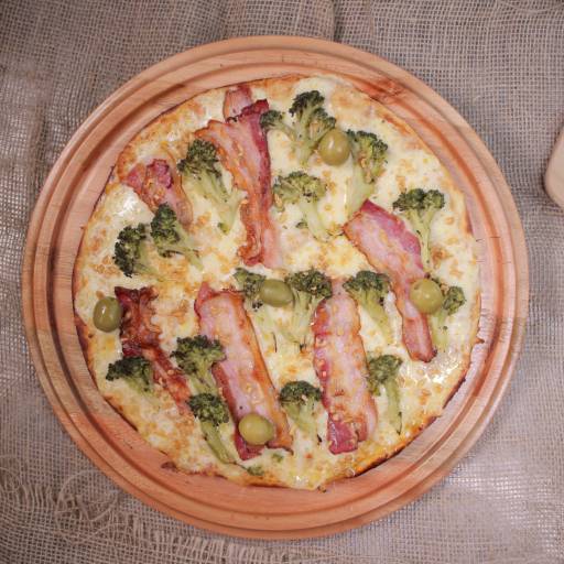 Pizza Brócolis com Bacon