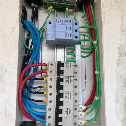 Usina Solar com Capacidade de Produzir 2000 KWh/mês - Sustentabilidade e Economia em Boa Vista/RR por Casa Solar 