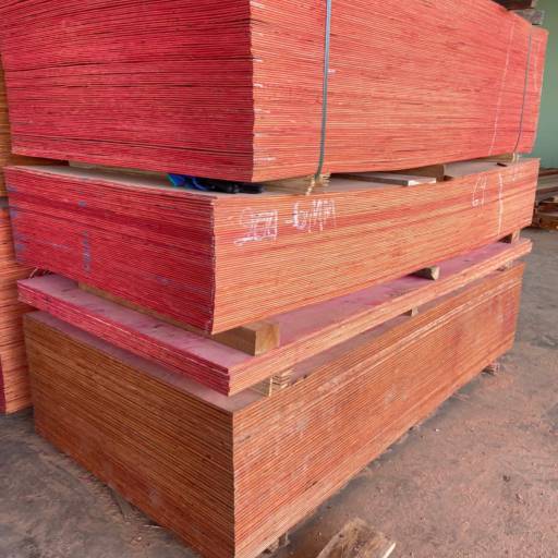 Comprar o produto de Sarrafos de Pinus - Durabilidade e Beleza para Seu Projeto - Lençóis Paulista em Madeireiras pela empresa Porteira Branca Indústria de Artefatos de Madeira em Lençóis Paulista, SP por Solutudo