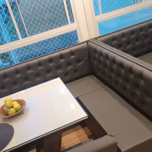 Canto Alemão com Encosto Embutido em Tecido Corvin - Conforto e Estilo - Franco da Rocha por A.D.E.S Estofados