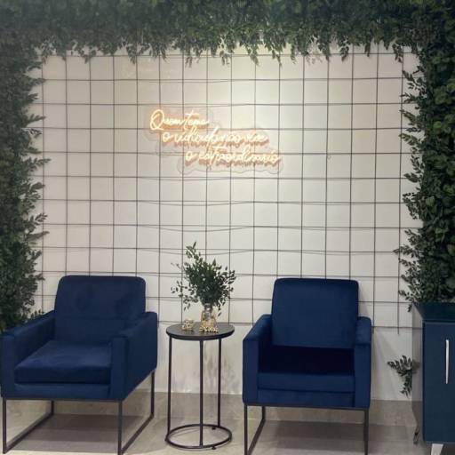 Poltrona Íris - Elegância e Conforto em Cada Detalhe em Francisco Morato, SP por A.D.E.S Estofados