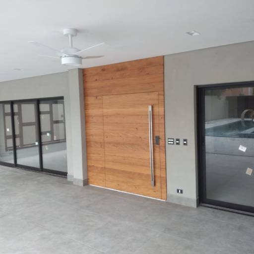 Porta Painel - Elegância e Funcionalidade para sua Casa - Juquehy, SP
