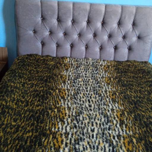 Cabeceira Casal com Botões Brilhantes em Franco da Rocha por A.D.E.S Estofados