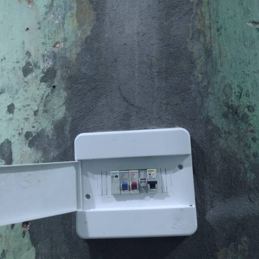 Instalação Elétrica e Pintura realizada em Salvador por SRF Instalações Elétricas em Geral