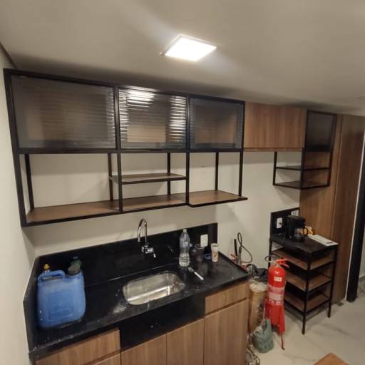 Cozinha Planejada: Funcionalidade e Estilo Sob Medida em Itaboraí por Fratelli Soluções Moveleiras Cozinha Planejada: Funcionalidade e Estilo Sob Medida em Itaboraí por Fratelli Soluções Moveleiras