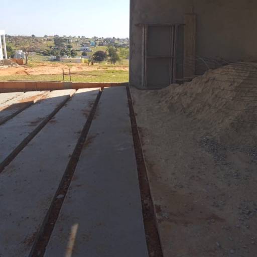 Casa Térrea com Mezanino no Marina - Elegância e Funcionalidade em Harmonia por Casas Riviera 