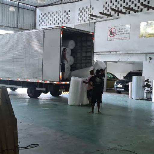 Rolo de Plástico Bolha - Proteção Máxima para Seus Produtos - Rio de Janeiro em Rio de Janeiro, RJ por Arca das Caixas Embalagens de Papelão & Plástico Bolha - Empresa de Embalagens e Plastico Bolha