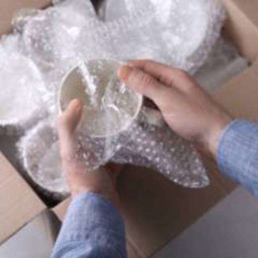 Plástico Bolha para Mudança - Proteção Essencial para sua Mudança Residencial - Rio de Janeiro em Rio de Janeiro, RJ por Arca das Caixas Embalagens de Papelão & Plástico Bolha - Empresa de Embalagens e Plastico Bolha