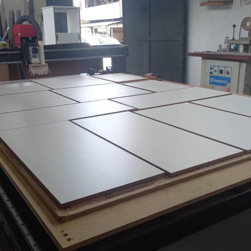 Tercerização de Corte de MDF em Router CNC para Marcenarias - Precisão e Eficiência em Nova Friburgo por Agilizze Móveis Planejados