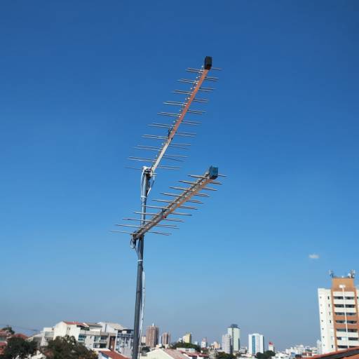 Instalação de Antena Periódica: Ampliando seu Acesso aos Canais de TV