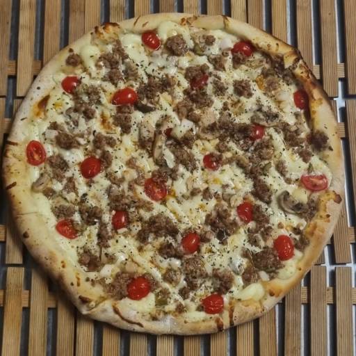 Temos Pizza de Atum sim!!   por Braseiro Grill e Cervejaria 