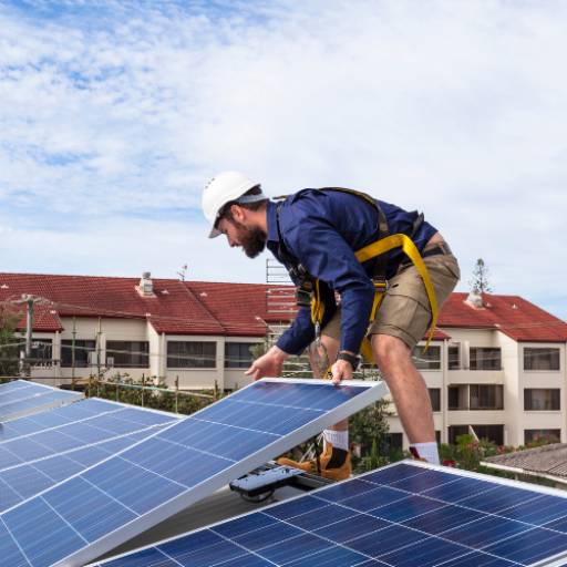 Comprar o produto de Manutenção de Energia Solar em Osasco - Mantendo seu Sistema Funcionando com Eficiência em Energia Solar pela empresa Barbosa Serviços em Osasco, SP por Solutudo