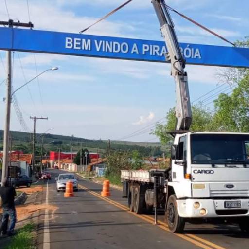 Comprar o produto de Portal de Entrada de Cidade Personalizado em Serralherias - Estruturas pela empresa Art inox Botucatu em Botucatu, SP por Solutudo