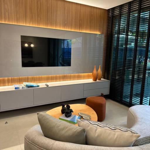 Sala Planejada - Conforto e Sofisticação em Lauro de Freitas por Marccê Móveis Planejados