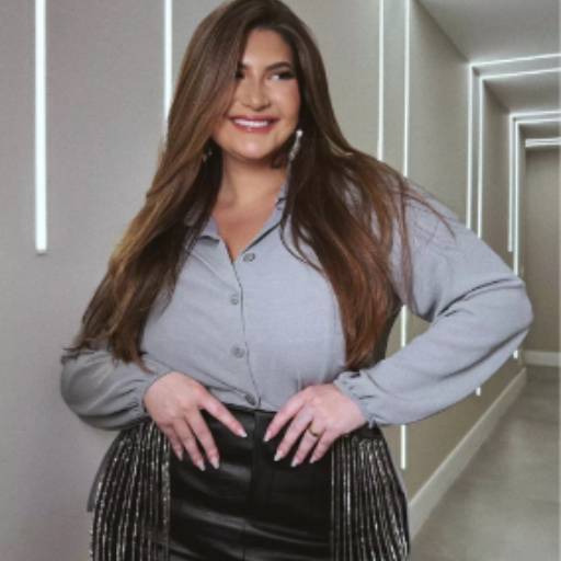 CAMISA BORDADA COM CROPPED 