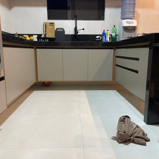 Cozinha Planejada Instalada em São Bento do Trairí/RN por Jaelson Móveis Planejados