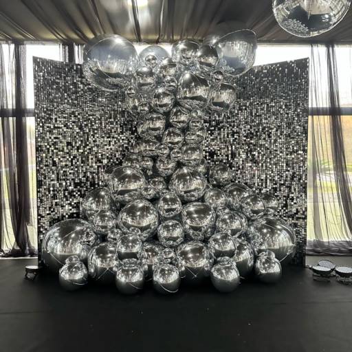 Mural Orgânico com Balões Orbz