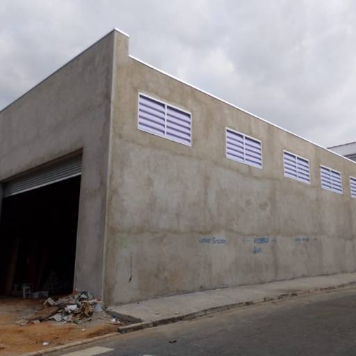 iluminação natural com venezianas industriais