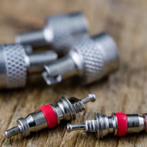 Pneus e Câmara de Ar - Segurança e Desempenho em Teresina por O Murilão Auto Serviços