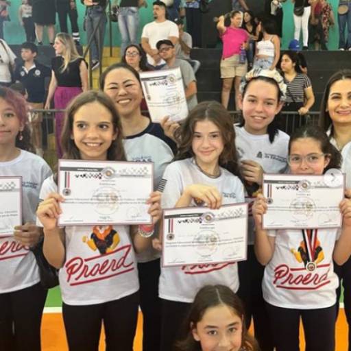 colégio infantil com desenvolvimento socioemocional