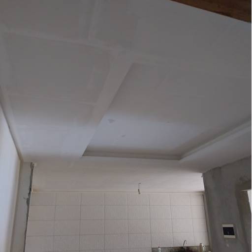 Pintura Residencial Realizada na Casa do Pastor Alisson: Estilo e Conforto em Guarapari/ES por FB Pinturas e Acabamentos