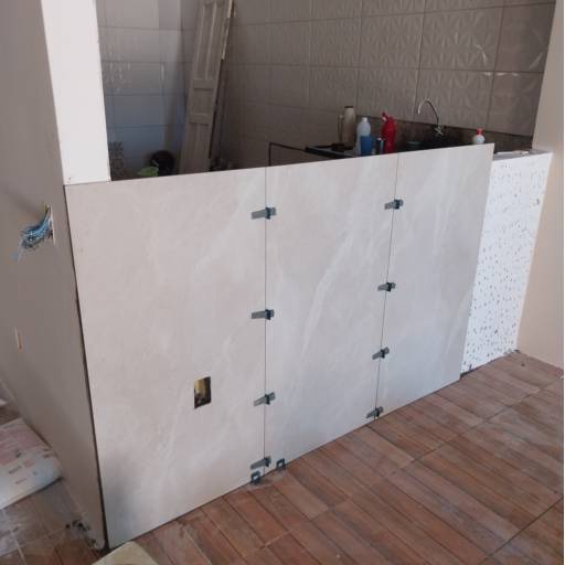 Pintura Residencial Realizada na Casa do Pastor Alisson: Estilo e Conforto em Guarapari/ES por FB Pinturas e Acabamentos