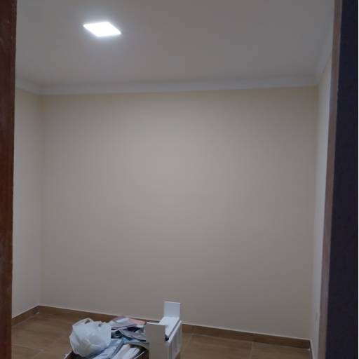 Pintura Residencial Realizada na Casa do Pastor Alisson: Estilo e Conforto em Guarapari/ES por FB Pinturas e Acabamentos