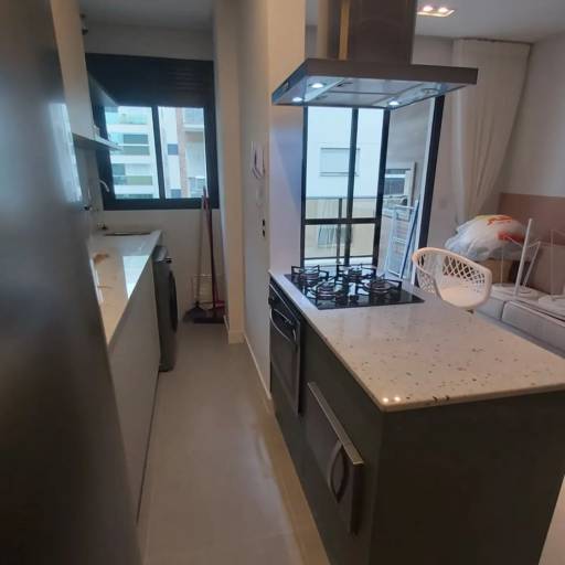 Comprar o produto de Cozinhas Planejadas com Ilha Central em Joinville em Móveis Planejados - Marcenarias pela empresa Agepe Marcenaria e Marmoraria  em Joinville, SC por Solutudo