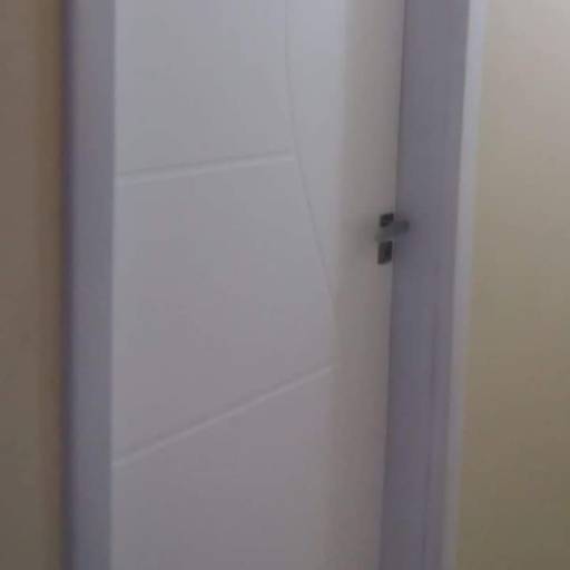 Laqueado Fosco em Portas com Acabamento PU - Sofisticação e Durabilidade no Parque Savoy City - São Paulo, SP