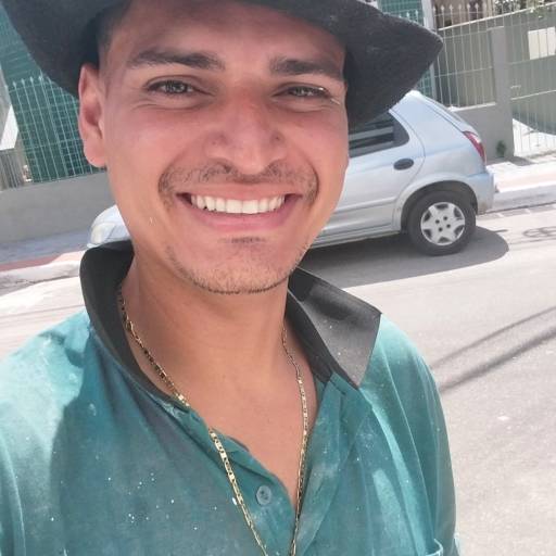 Realizando Sonhos com Cores: A História de Benedito Marchesi e FB Pinturas e Acabamentos em Guarapari/ES por FB Pinturas e Acabamentos