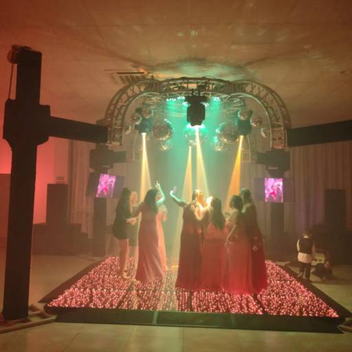 Pista LED 4x4: Iluminação Moderna em São Manuel com DJ Juninho