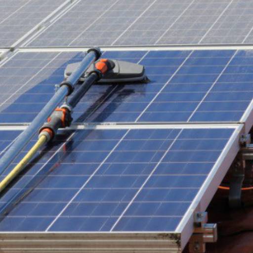 Limpeza de Sistemas Fotovoltaicos - Garanta o Máximo Desempenho e Durabilidade do Seu Sistema Solar por Dalcier Energia Solar e Elétrica