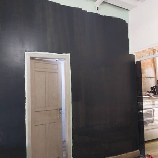 Pintura Realizada no Depósito de Bebidas do Léo - Revitalização e Estilo em Guarapari/ES por FB Pinturas e Acabamentos