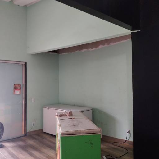 Pintura Realizada no Depósito de Bebidas do Léo - Revitalização e Estilo em Guarapari/ES por FB Pinturas e Acabamentos