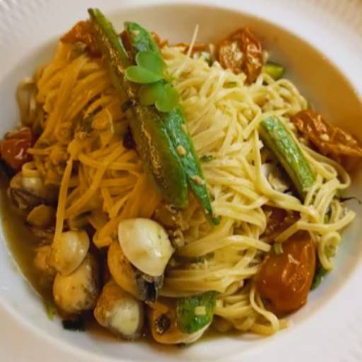 Comprar o produto de Tagliolini ao Vôngole em Restaurantes pela empresa Flá Gastronomia em Jundiaí, SP por Solutudo